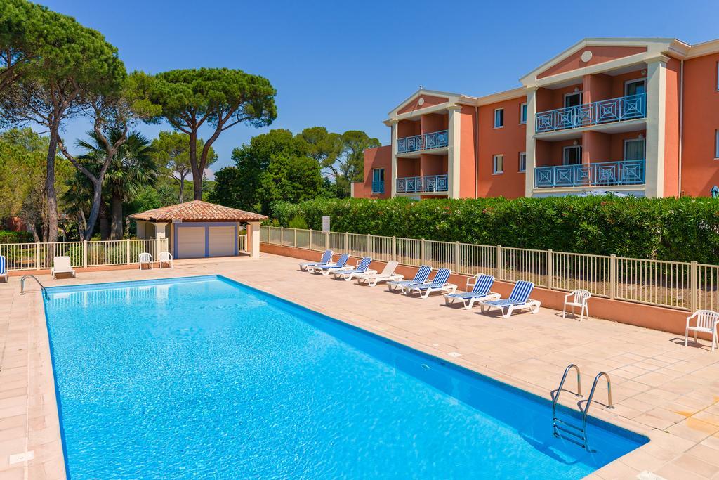 Lagrange Vacances Le Domaine Des Grands Pins Saint-Raphael  Bagian luar foto