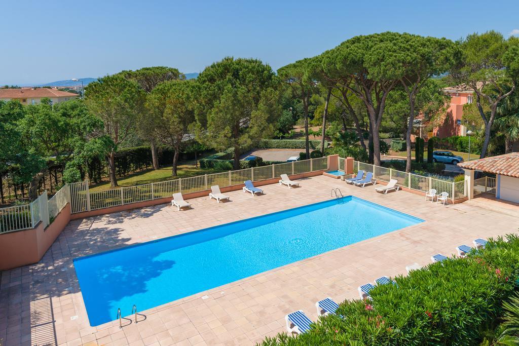 Lagrange Vacances Le Domaine Des Grands Pins Saint-Raphael  Bagian luar foto