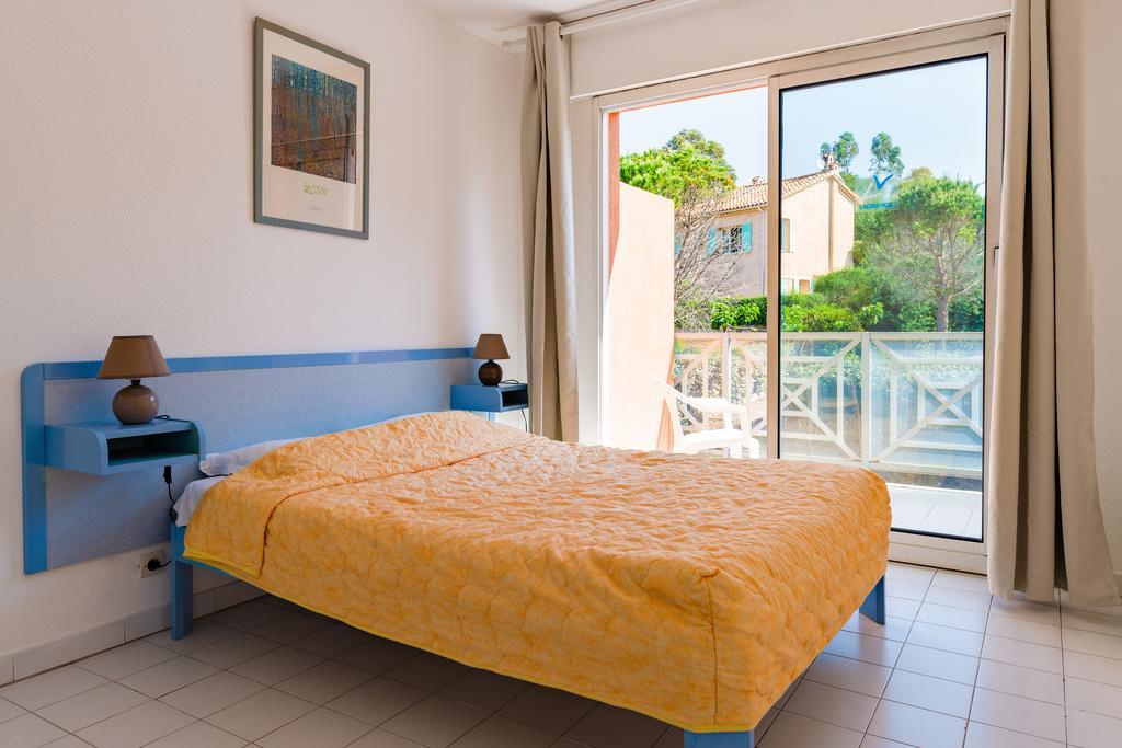 Lagrange Vacances Le Domaine Des Grands Pins Saint-Raphael  Ruang foto